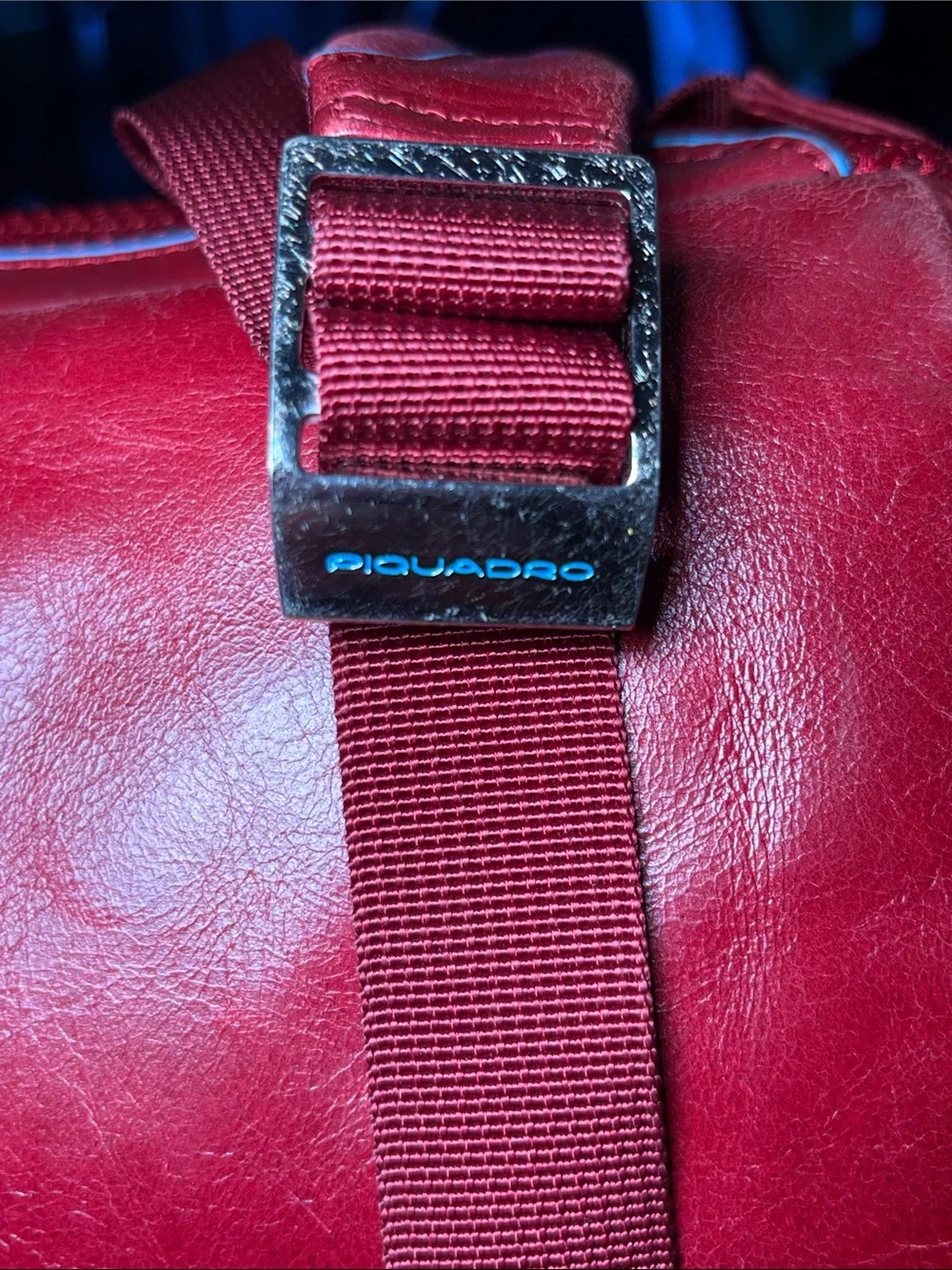 PIQUADRO Red burgundy Leather Stylish men stile Business excellent condition
